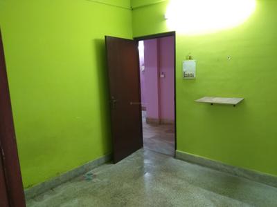 Bedroom Image of 750 Sq.ft 2 BHK Builder Floor for rent in New Alipore Kolkata for Rs. 12000