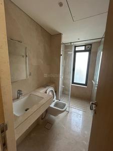 Bathroom Image of 2000 Sq.ft 3 BHK Apartment / Flat for sale in Bandra West Mumbai for Rs. 110000000