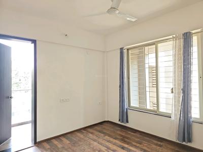 Bedroom Image of 810 Sq.ft 2 BHK Apartment / Flat for rent in Kharadi Pune for Rs. 36000