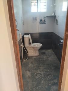 Bathroom Image of 600 Sq.ft 2 BHK Independent House for sale in Old Rayakottah Hudco Hosur for Rs. 4300000