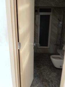 Bathroom Image of 1215 Sq.ft 2 BHK Apartment / Flat for rent in Mumbai Central Mumbai for Rs. 95000
