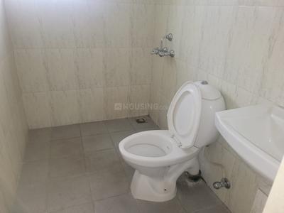 Bathroom Image of 1700 Sq.ft 3 BHK Apartment / Flat for rent in Vaishnavi Nakshatra, Yeswanthpur Bengaluru for Rs. 70000