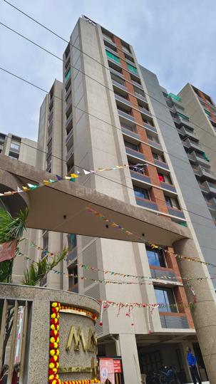 Motherland Magnate Lavish Main Image 1