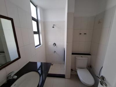 Bathroom Image of 1824 Sq.ft 3 BHK Apartment / Flat for sale in Unitech Horizon, Sector PI Greater Noida for Rs. 13200000