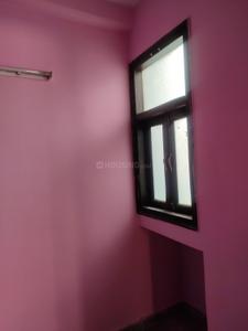 Bedroom Image of 600 Sq.ft 2 BHK Builder Floor for rent in Mayur Vihar Phase 1 New Delhi for Rs. 18000