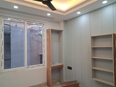Bedroom Image of 1350 Sq.ft 3 BHK Builder Floor for sale in Paschim Vihar New Delhi for Rs. 27000000