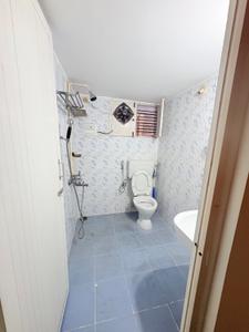 Bathroom Image of 850 Sq.ft 1 BHK Independent House for rent in Murugeshpalya Bengaluru for Rs. 23000