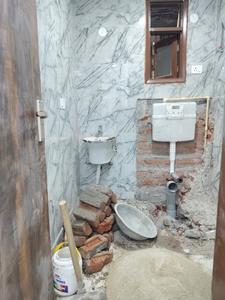 Common Bathroom Image of 1110 Sq.ft 3 BHK Apartment / Flat for sale in Mehrauli New Delhi for Rs. 7500000