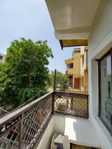 Balcony Image of 950 Sq.ft 2 BHK Builder Floor for sale in Swaraj Homes RWA Pocket N Dilshad Garden, Dilshad Garden New Delhi for Rs. 8500000