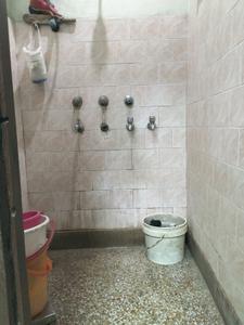 Common Bathroom Image of 668 Sq.ft 2 BHK Independent House for rent in Shahdara New Delhi for Rs. 25000