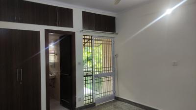 Bedroom Image of 1650 Sq.ft 3 BHK Apartment / Flat for rent in Vasant Kunj New Delhi for Rs. 75000
