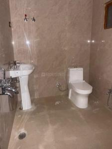 Bathroom Image of 1850 Sq.ft 3 BHK Builder Floor for rent in Indira Nagar Lucknow for Rs. 27000