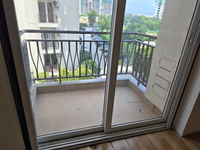 Balcony Image of 1700 Sq.ft 3 BHK Apartment / Flat for rent in Shalimar Oneworld Vista, Gomti Nagar Lucknow for Rs. 42000
