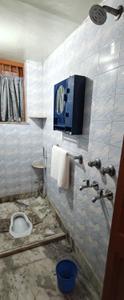 Bathroom Image of 1100 Sq.ft 2 BHK Builder Floor for rent in Kalighat Kolkata for Rs. 30000