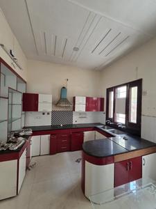 Kitchen Image of 658 Sq.ft 3 BHK Builder Floor for rent in Civil Lines Bathinda for Rs. 13600
