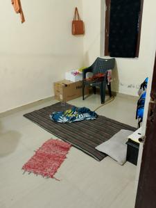 Bedroom Image of 650 Sq.ft 1 BHK Builder Floor for rent in Sector 63 A Noida for Rs. 16000