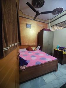 Bedroom Image of 1080 Sq.ft 4 BHK Builder Floor for sale in Pandav Nagar New Delhi for Rs. 8200000