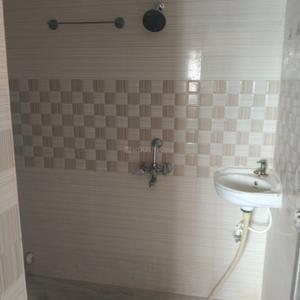 Bathroom Image of 1200 Sq.ft 3 BHK Independent House for rent in Baneshwar Nagar Ranchi for Rs. 11500