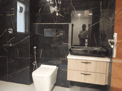 Bathroom Image of 3000 Sq.ft 4 BHK Builder Floor for sale in Paschim Vihar New Delhi for Rs. 45000000