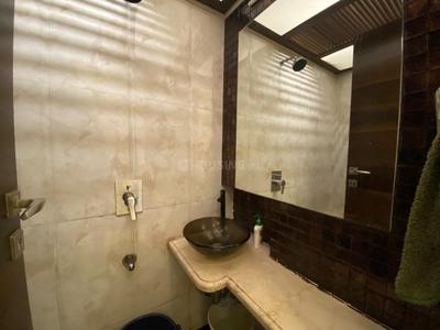 Image of 1850 Sq.ft 4 BHK Apartment / Flat for rent in Kamala Hill Roof, Pali Hill, Mumbai for Rs. 450000