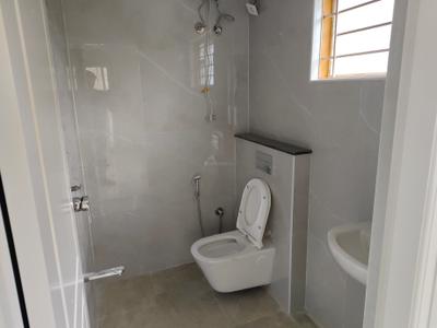Bathroom Image of 600 Sq.ft 1 BHK Apartment / Flat for rent in C V Raman Nagar Bengaluru for Rs. 30000