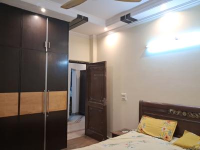 Bedroom Image of 1800 Sq.ft 3 BHK Builder Floor for rent in Kirti Nagar New Delhi for Rs. 57000