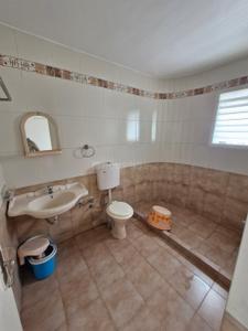 Bathroom Image of 2925 Sq.ft 4 BHK Independent House for sale in Sola Ahmedabad for Rs. 45000000