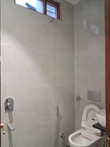 Bedroom One Image of 1100 Sq.ft 2 BHK Builder Floor for rent in Mansarover Garden New Delhi for Rs. 45000