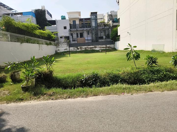 Block B, Sushant Lok Phase 1 Main Image 1