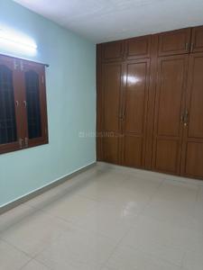Bedroom Image of 1300 Sq.ft 3.5 BHK Builder Floor for rent in Padi Chennai for Rs. 35000