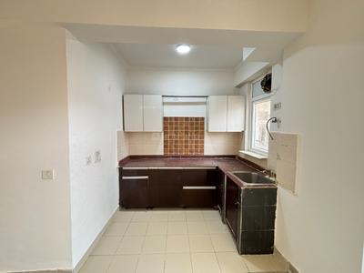 Kitchen Image of 800 Sq.ft 2 BHK Apartment / Flat for sale in Amrapali Zodiac, Sector 120 Noida for Rs. 8950000