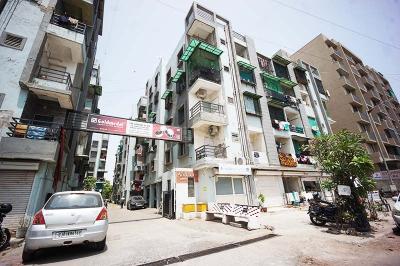 Building Image of 990 Sq.ft 2 BHK Apartment / Flat for sale in Arihant Plaza, New Ranip Ahmedabad for Rs. 4800000