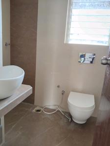 Common Bathroom Image of 650 Sq.ft 1 BHK Apartment / Flat for sale in Platinum Liviano, Kamothe Navi Mumbai for Rs. 7000000
