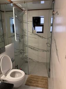 Bathroom Image of 700 Sq.ft 1 BHK Apartment / Flat for rent in Daulat Shirin, Cuffe Parade Mumbai for Rs. 120000