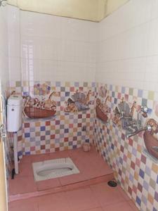 Bathroom Image of 1300 Sq.ft 1 BHK Builder Floor for rent in Chilmapur Gorakhpur for Rs. 6500