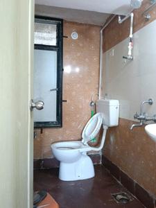 Common Bathroom Image of 587 Sq.ft 1 BHK Apartment / Flat for rent in Terraform Country Side, Kasarvadavali Thane for Rs. 18000