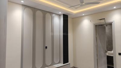 Bedroom Image of 1950 Sq.ft 3 BHK Builder Floor for sale in Model Town New Delhi for Rs. 40500000