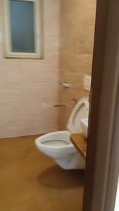 Bathroom Image of 727 Sq.ft 2 BHK Apartment / Flat for rent in Ekta Tripolis, Goregaon West Mumbai for Rs. 80000
