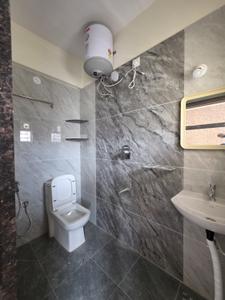 Bathroom Image of 950 Sq.ft 2 BHK Builder Floor for rent in Singasandra Bengaluru for Rs. 30000