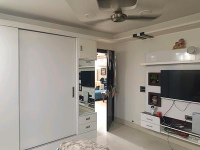 Bedroom Image of 1800 Sq.ft 3 BHK Builder Floor for sale in KG-III New Delhi for Rs. 32500000