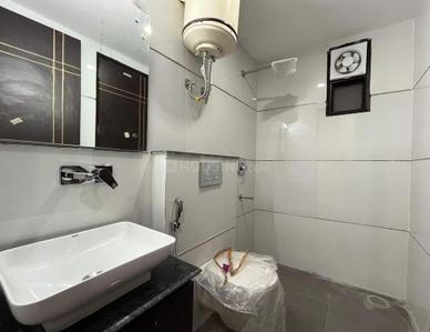 Bathroom Image of 2000 Sq.ft 3 BHK Builder Floor for sale in Ridhi Homes Greenfield Floors, Green Field Colony Faridabad for Rs. 15000000