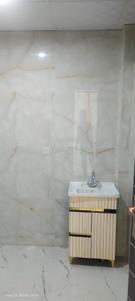 Bathroom Image of 1600 Sq.ft 3 BHK Builder Floor for rent in Ansals Elegance, Shastri Nagar Ghaziabad for Rs. 26000