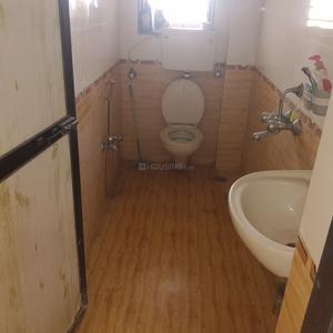 Bathroom Image of 1200 Sq.ft 3 BHK Apartment / Flat for rent in RNA Continental, Chembur Mumbai for Rs. 127000