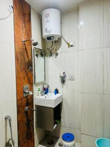 Bathroom Image of 1200 Sq.ft 3 BHK Builder Floor for sale in Gupta Luxury Floors, Sector 8 Dwarka New Delhi for Rs. 15500000