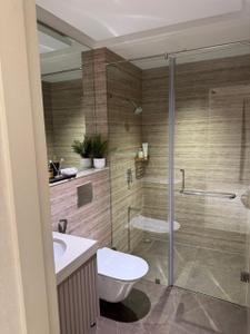 Bathroom Image of 1860 Sq.ft 3 BHK Apartment / Flat for sale in Lodha Opulis D, Dombivli East Thane for Rs. 14000000