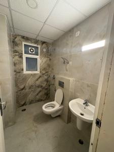 Bathroom Image of 1800 Sq.ft 3 BHK Apartment / Flat for rent in Omaxe The Palace, Gomti Nagar Lucknow for Rs. 33000