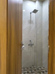 Common Bathroom Image of 1080 Sq.ft 2 BHK Builder Floor for sale in Indirapuram Ghaziabad for Rs. 6800000