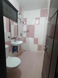 Bathroom Image of 1950 Sq.ft 3 BHK Independent House for rent in Big Block Builder Floor, Sector 46 Gurgaon for Rs. 55000