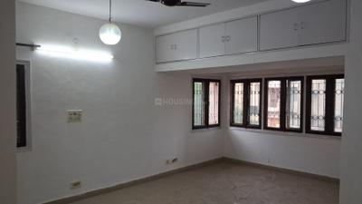 Living Room Image of 2800 Sq.ft 6 BHK Builder Floor for sale in Sarita Vihar New Delhi for Rs. 28500000