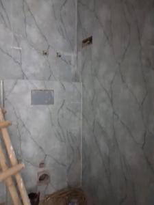 Common Bathroom Image of 1400 Sq.ft 3 BHK Apartment / Flat for sale in RN Metro Heights, Sector 72 Noida for Rs. 5510000